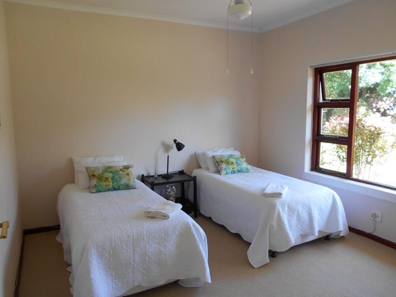 To Let 3 Bedroom Property for Rent in Bergvliet Western Cape